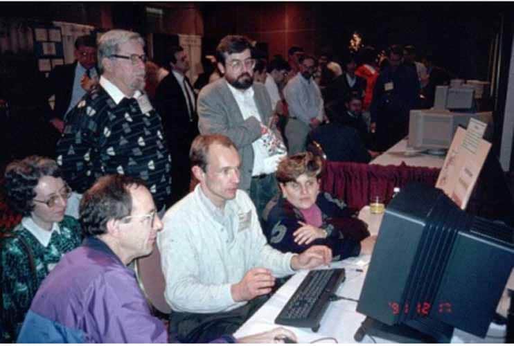 Tim Berners et son equipe au CERN