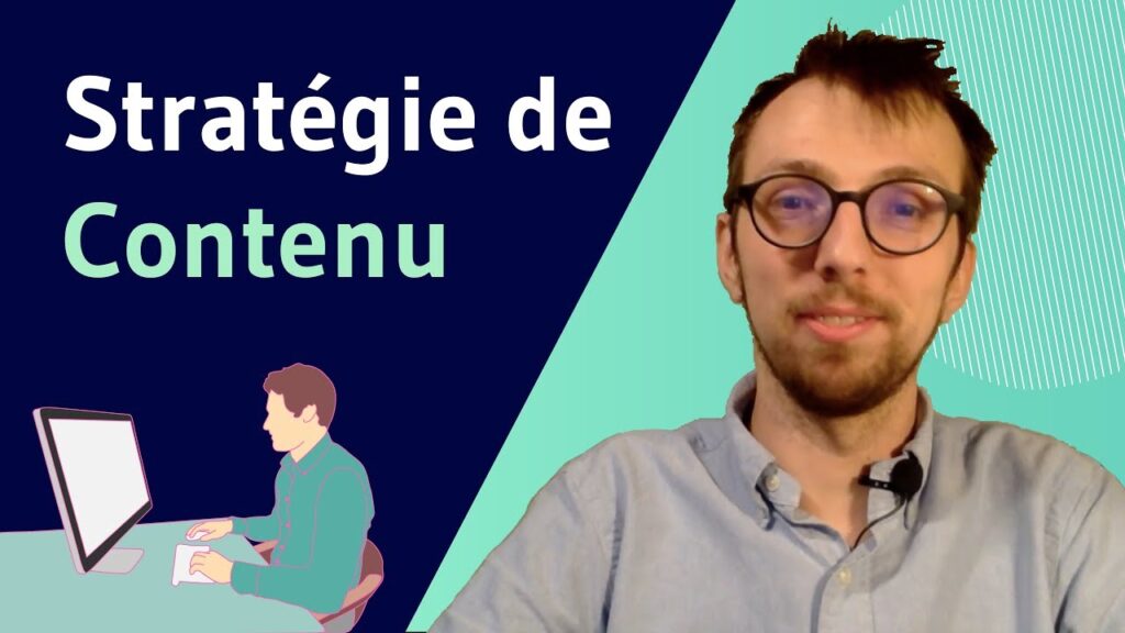 Homme avec lunettes présentant stratégie de contenu numérique
